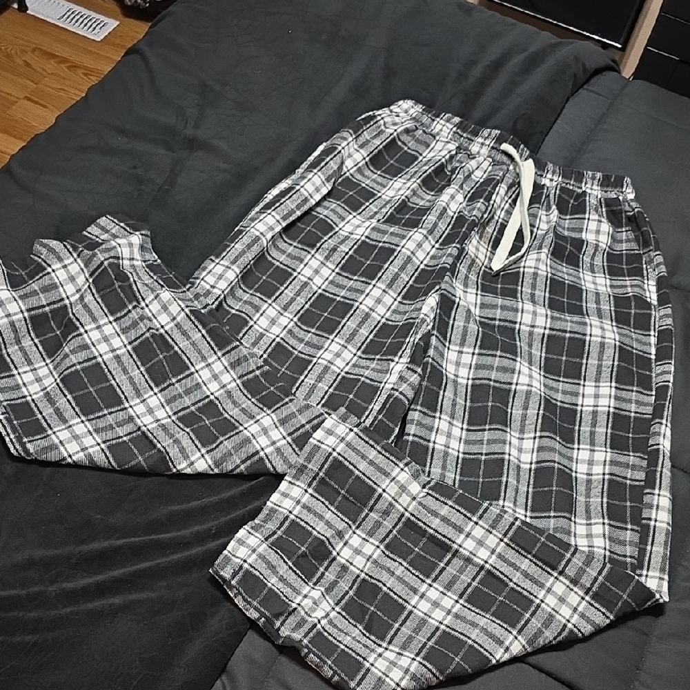 Plaid Men's Lounge Pants - Black and White